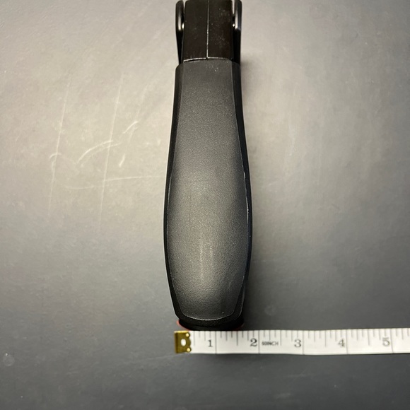 COPY - Paperpro One Finger Stapler - The Prodigy. 25 sheet power. Black/Silver. - Picture 2 of 6